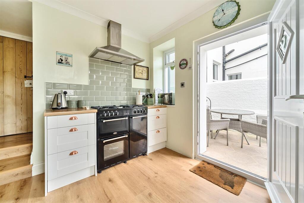 Main image of property: Fore Street, Plympton, Plymouth