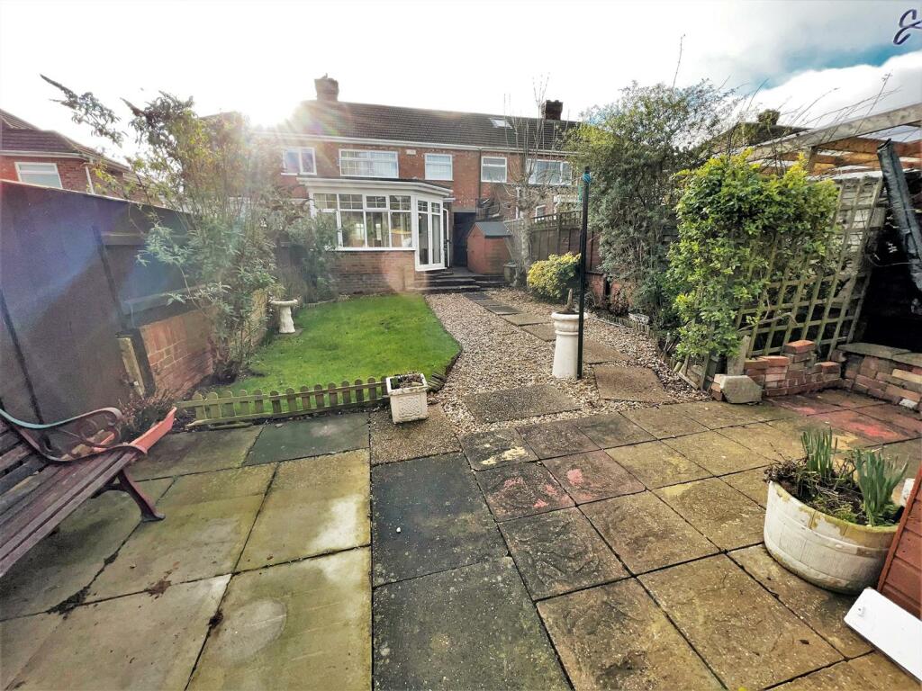 3 bedroom terraced house for sale in Penshurst Road, Cleethorpes, N.E
