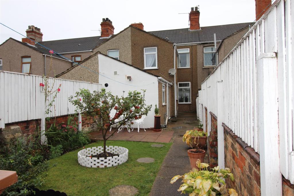 3 bedroom terraced house for sale in 34 Phelps Street, Cleethorpes DN34