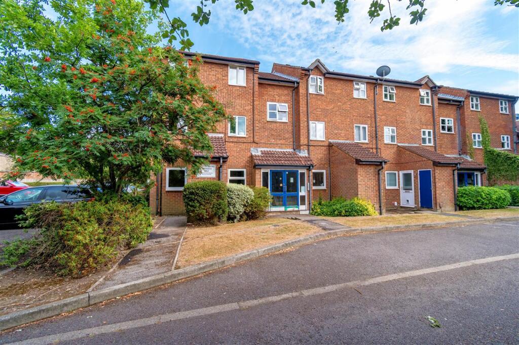 Main image of property: Kingsmead Court, Yarmouth Gardens, Southampton