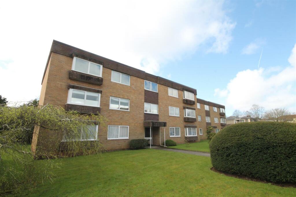 2 bedroom flat for sale in Beaufort, Harford Drive, Frenchay, Bristol, BS16