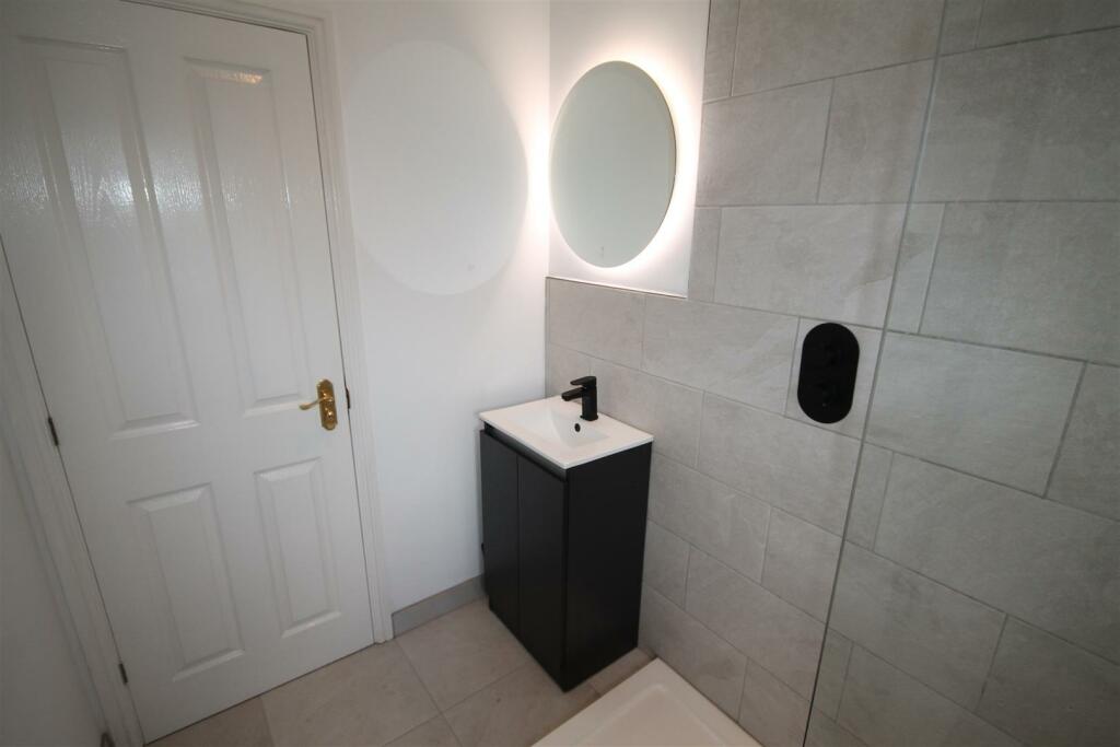 Additional property image - Cave Close, Downend, Bristol