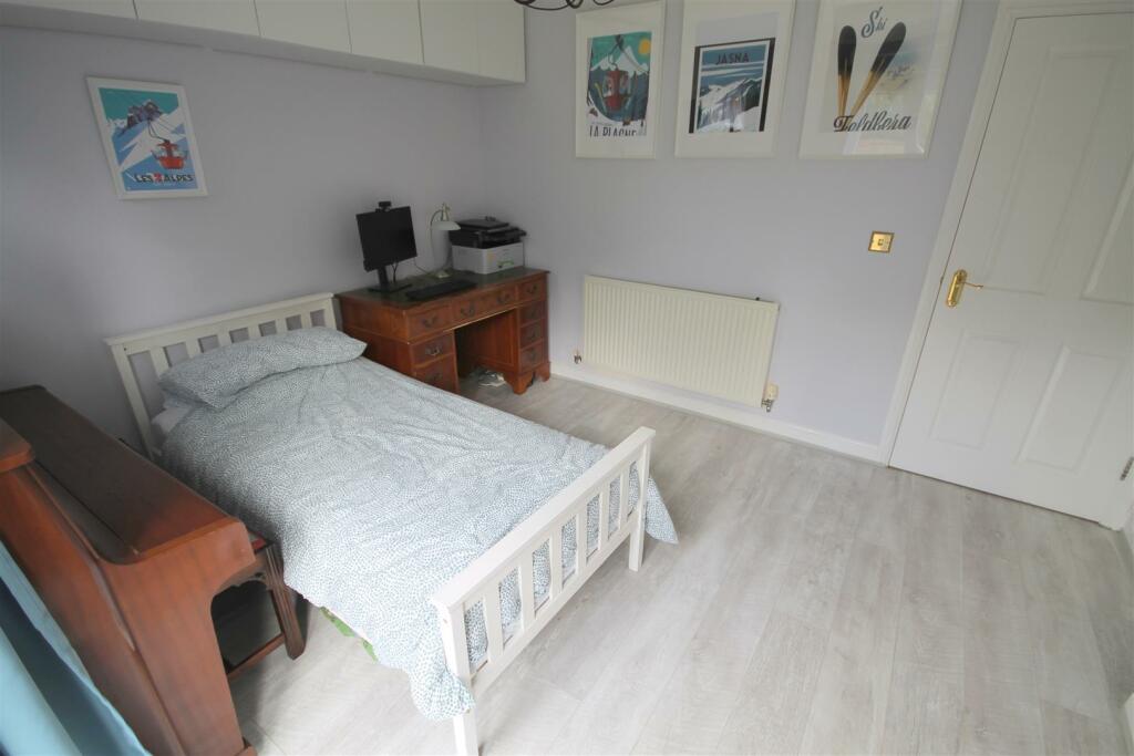 Additional property image - Cave Close, Downend, Bristol