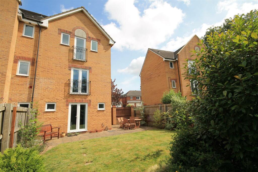 Additional property image - Cave Close, Downend, Bristol