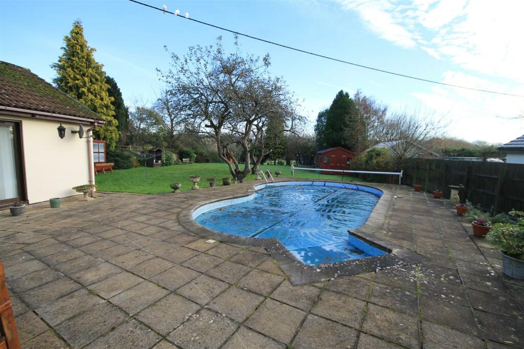 Additional property image - Ram Hill, Coalpit Heath, Bristol