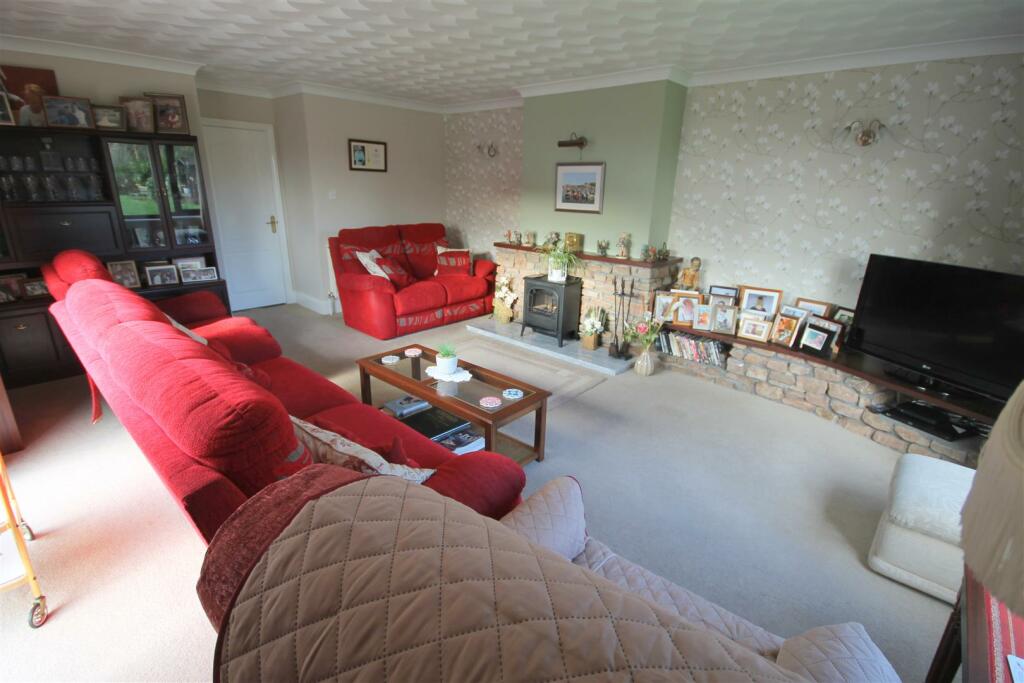 Additional property image - Ram Hill, Coalpit Heath, Bristol