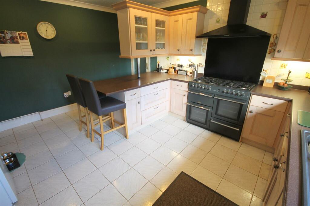 Additional property image - Ram Hill, Coalpit Heath, Bristol