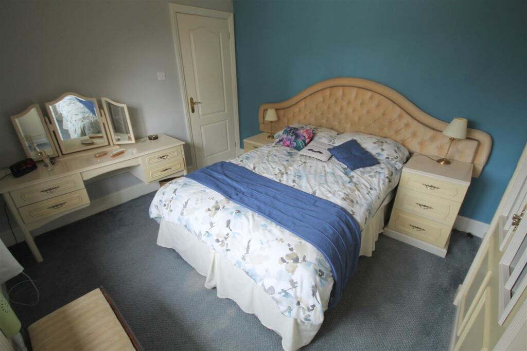 Additional property image - Ram Hill, Coalpit Heath, Bristol