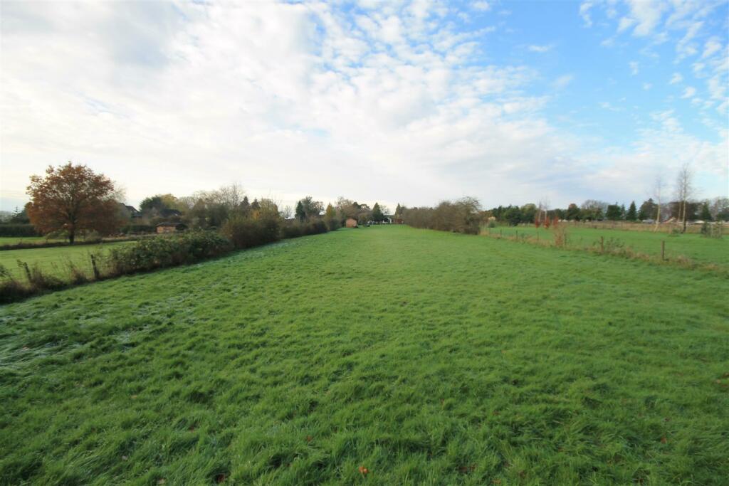 Additional property image - Ram Hill, Coalpit Heath, Bristol