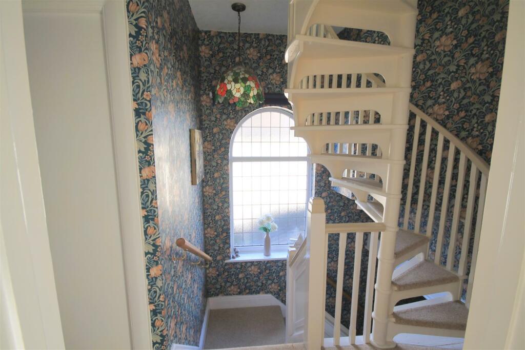 Additional property image - Cleeve Hill, Downend, Bristol