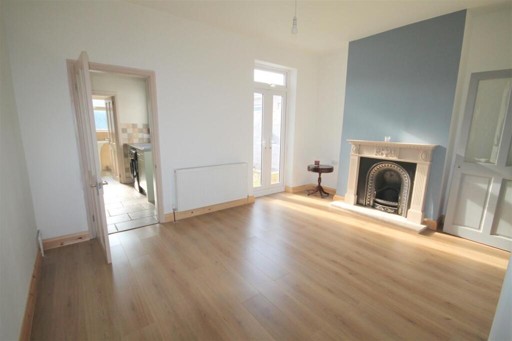 Additional property image - 3 Leicester SquareSoundwellBristol