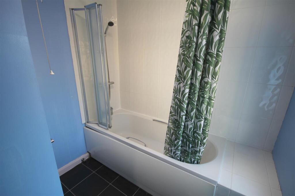 Additional property image - Malmains Drive, Frenchay, Bristol