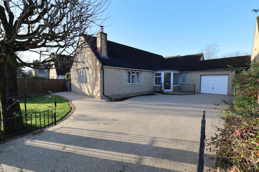 Main image of property: Park Crescent, Frenchay, Bristol