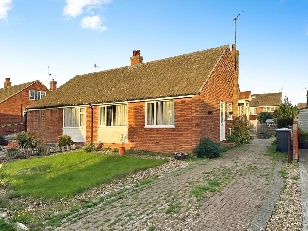 Main image of property: Westfield Avenue, Deanshanger