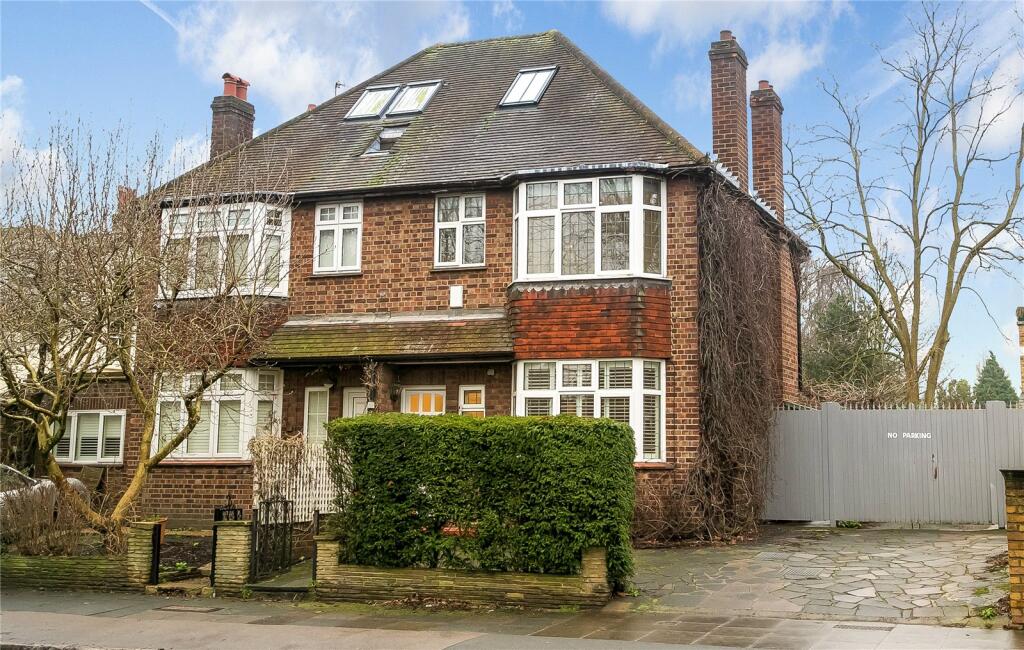Main image of property: Kew Road, Kew, TW9