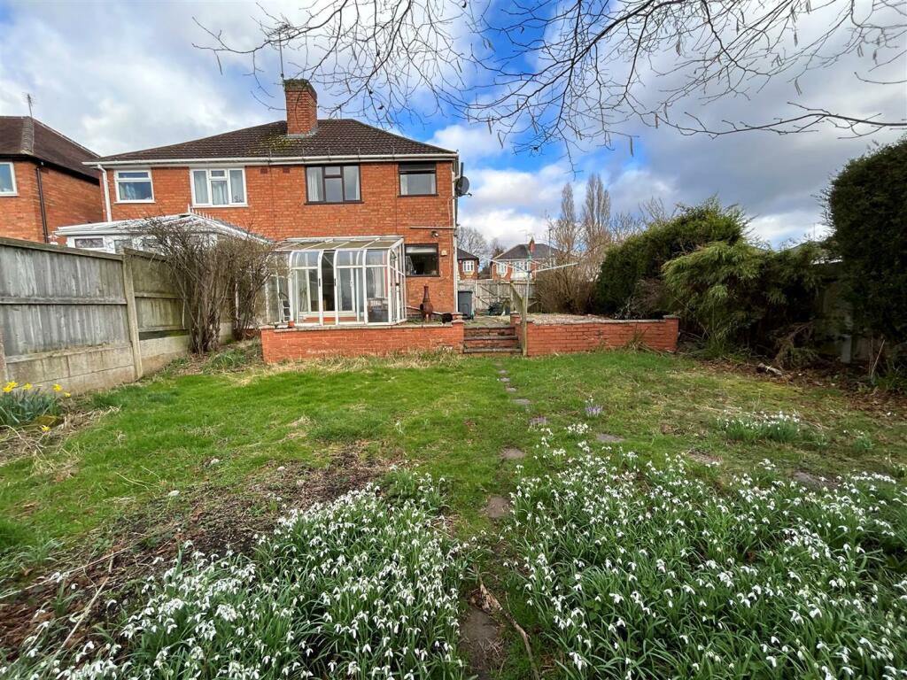 3 bedroom semidetached house for sale in Worlds End Lane, Quinton