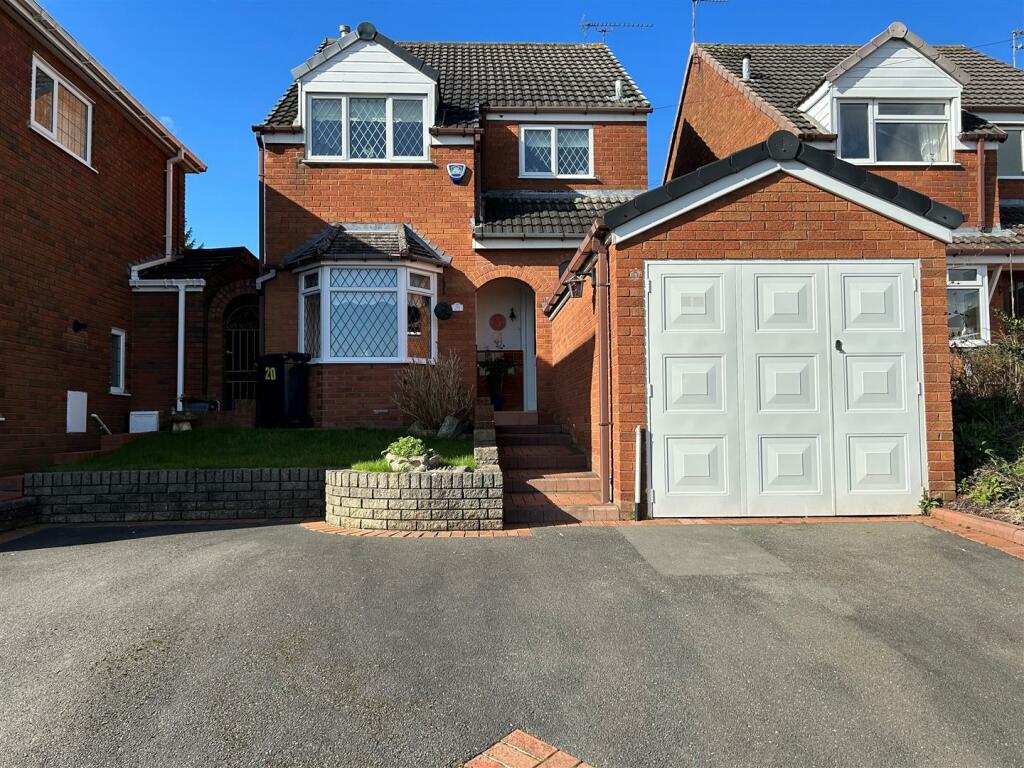 3 bedroom detached house for sale in Quarry Lane, Halesowen, B63
