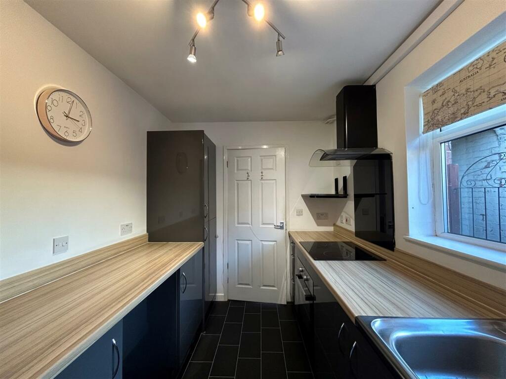 Additional property image - Vicarage Road, Halesowen, West Midlands