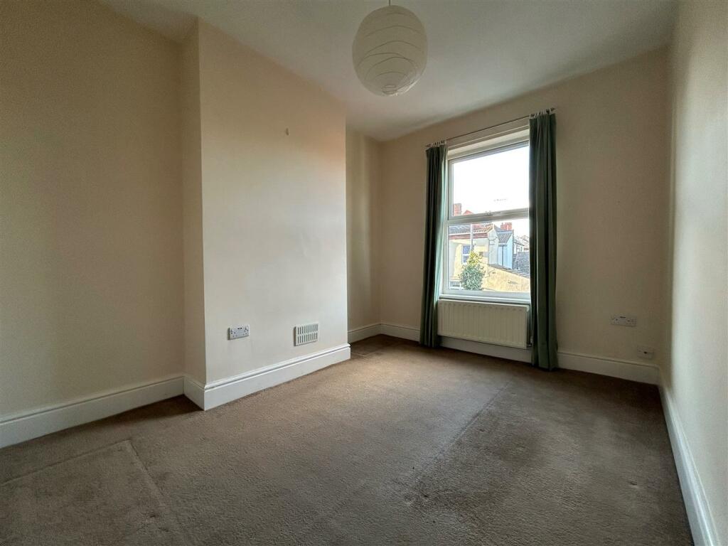 Additional property image - Vicarage Road, Halesowen, West Midlands