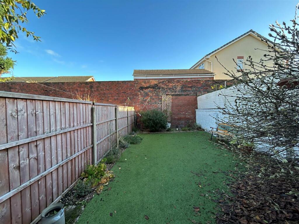 Additional property image - Vicarage Road, Halesowen, West Midlands