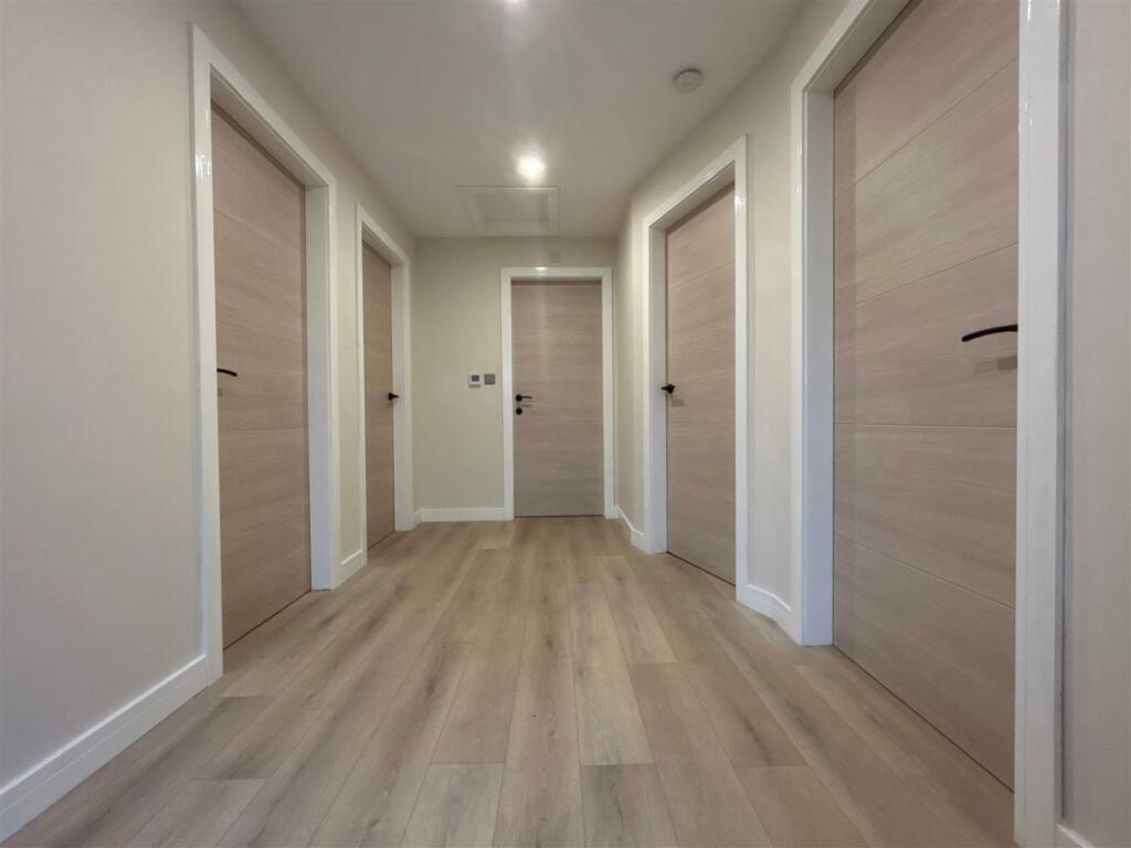 Additional property image - Spies gardens, Halesowen