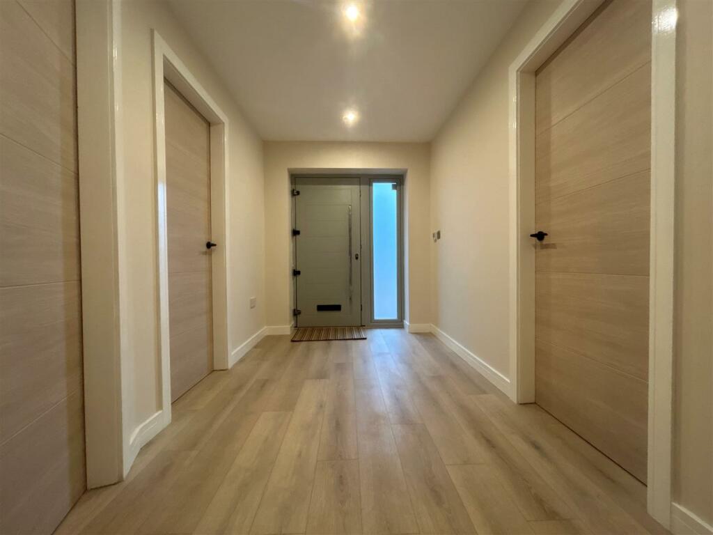 Additional property image - Spies gardens, Halesowen