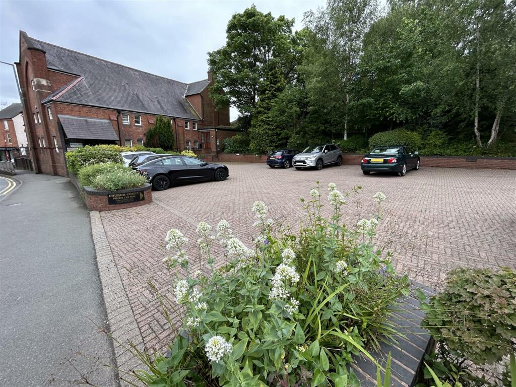 Additional property image - Stourbridge Road, Halesowen, West Midlands