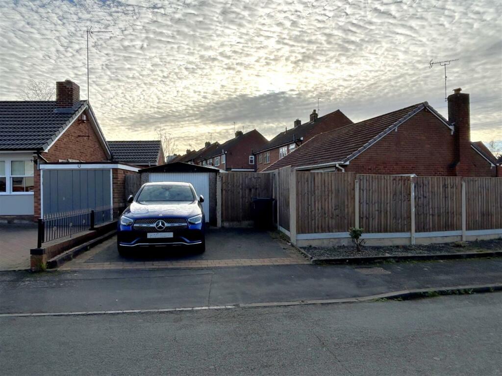 Additional property image - Lansdowne Road, Hurst Green, Halesowen