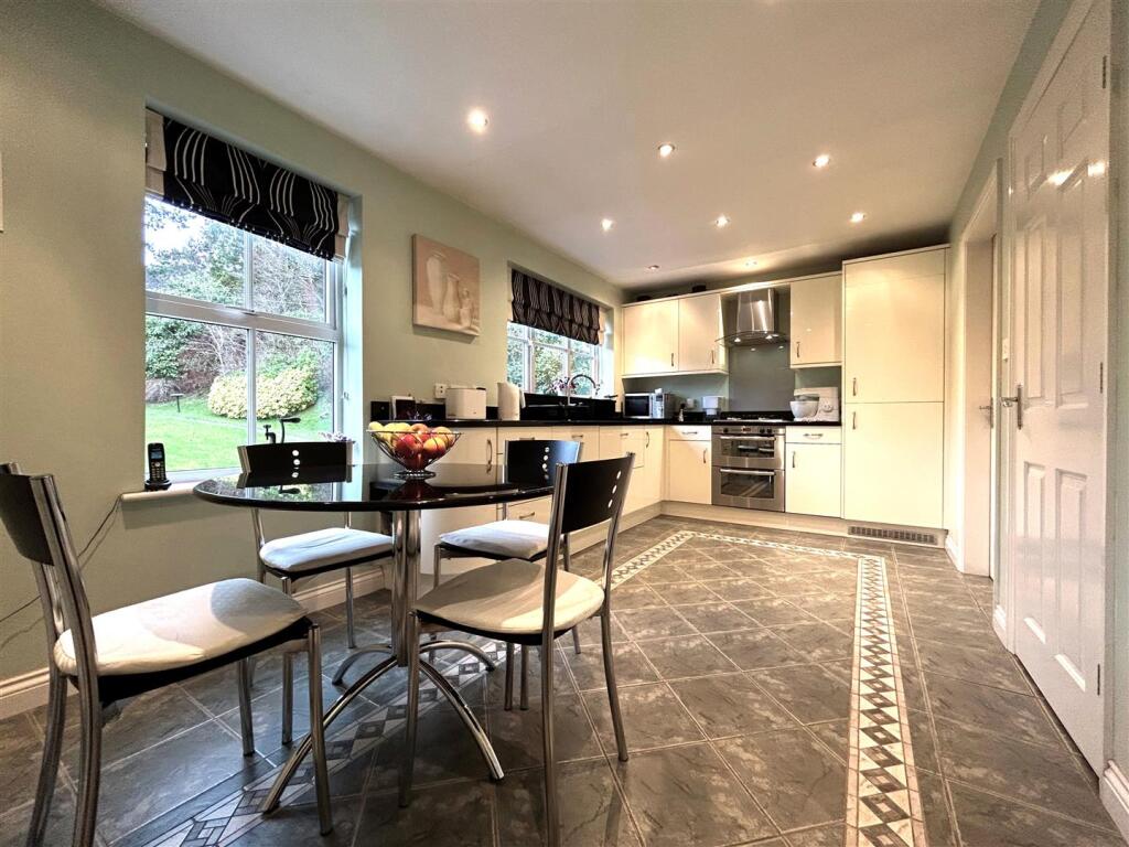 Additional property image - Carpenter Glade, Halesowen