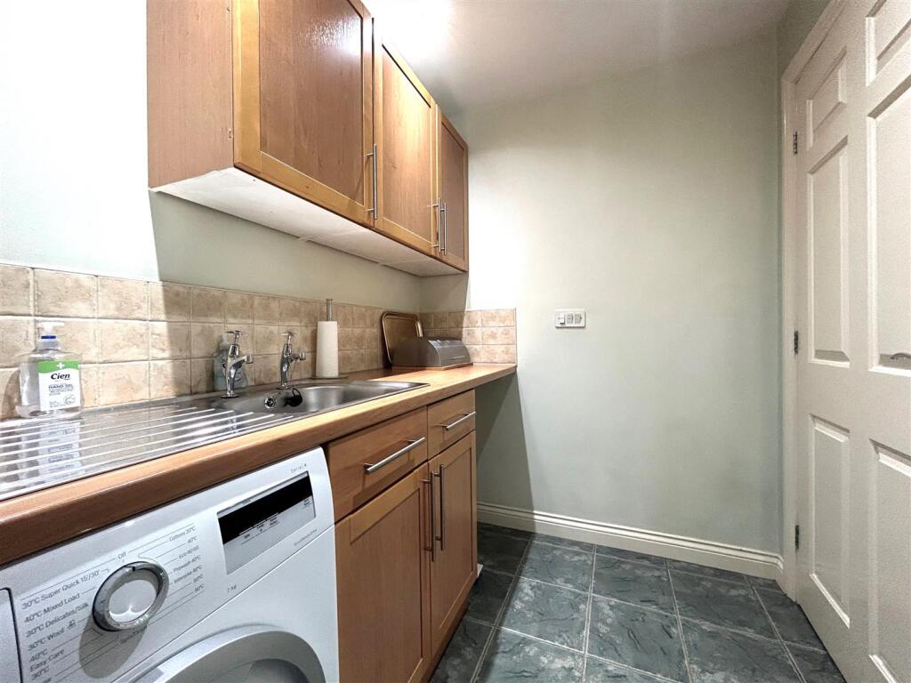 Additional property image - Carpenter Glade, Halesowen