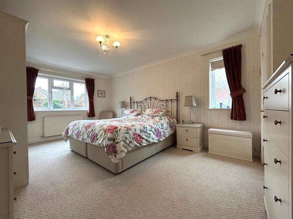 Additional property image - Woodgreen Road, Oldbury