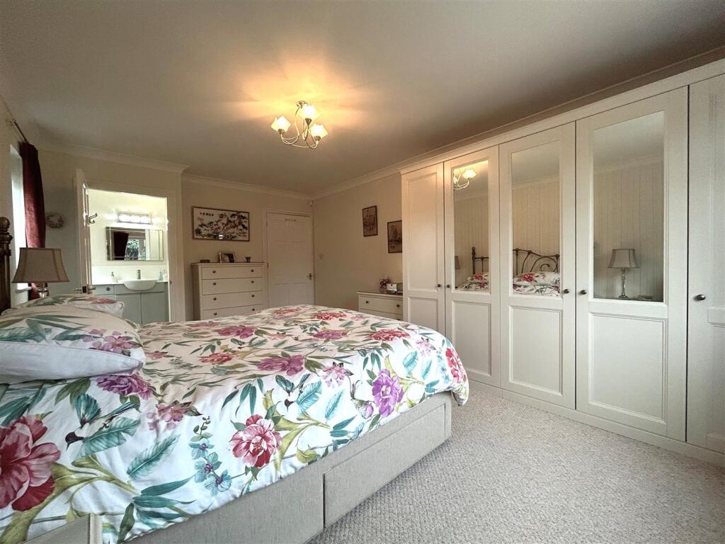 Additional property image - Woodgreen Road, Oldbury