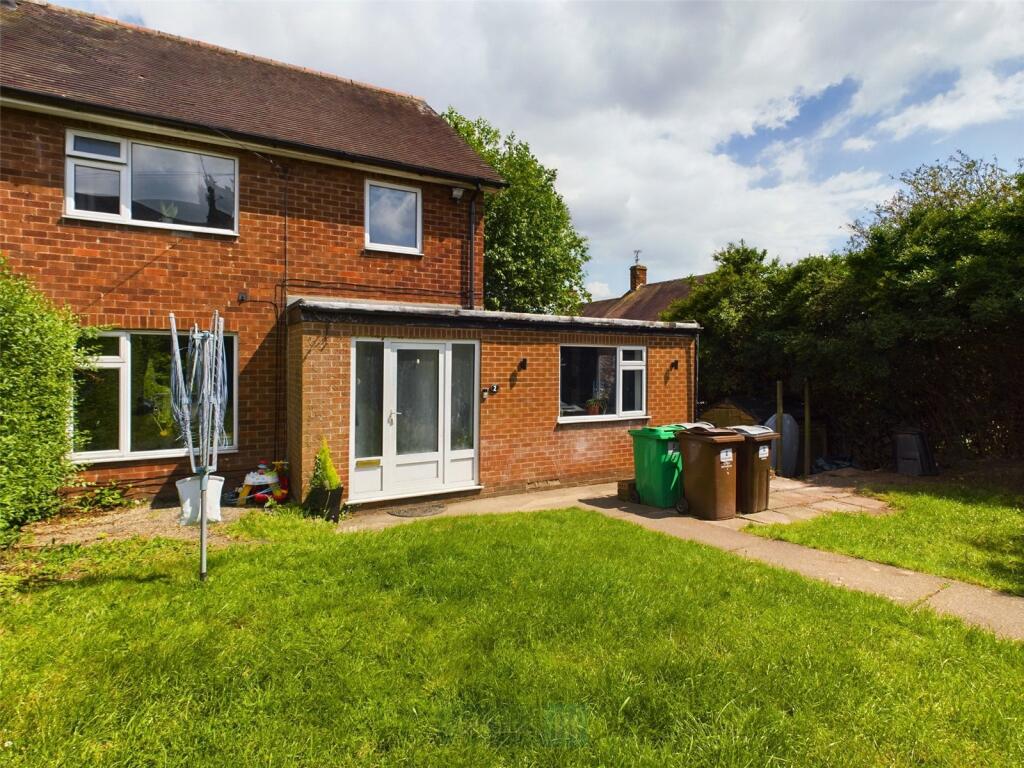 3 bedroom semidetached house for sale in Evedon Walk, Nottingham