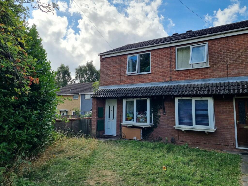 2 bedroom terraced house for sale in Court, Nottingham