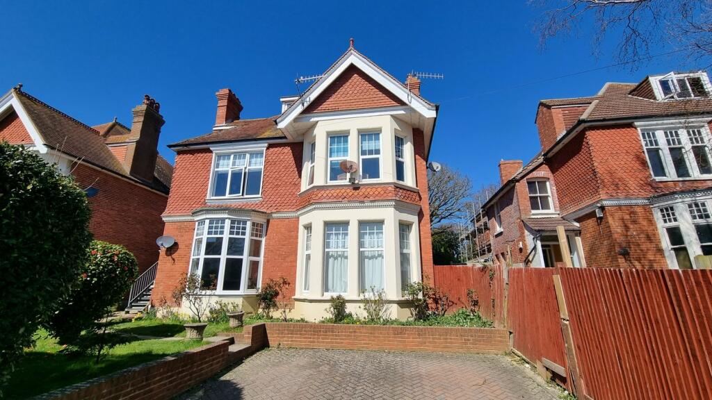 2 bedroom apartment for sale in Dorset Road, BexhillonSea, TN40