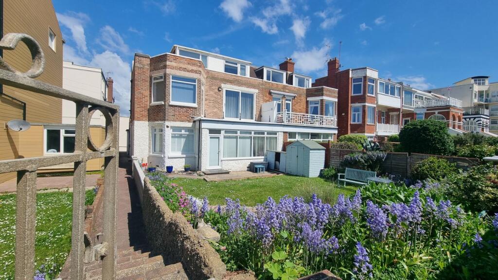 3 bedroom apartment for sale in West Parade, BexhillonSea, TN39