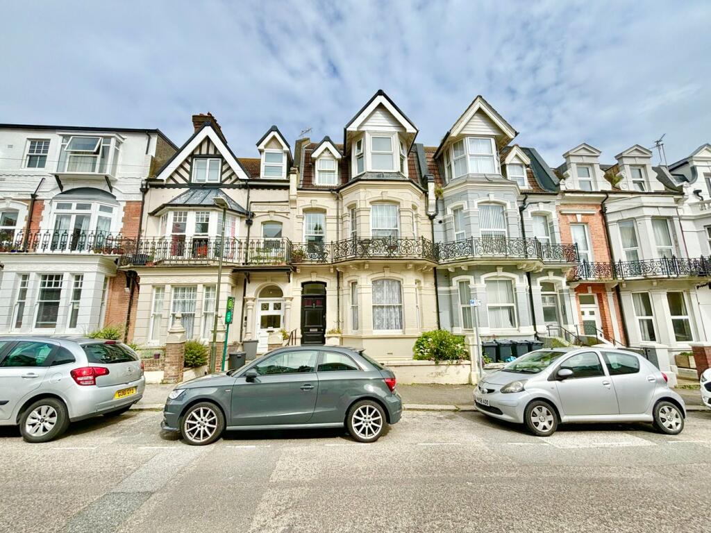 2 bedroom ground floor flat for sale in Wilton Road, BexhillonSea, TN40