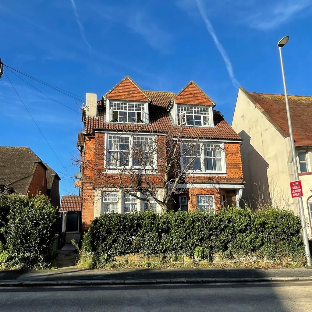 Studio flat for rent in Road South, St LeonardsonSea, TN38