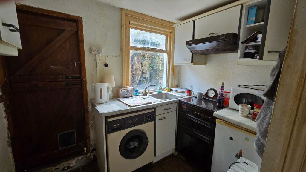 2 bedroom terraced house for sale in Barley Lane, Hastings, TN35