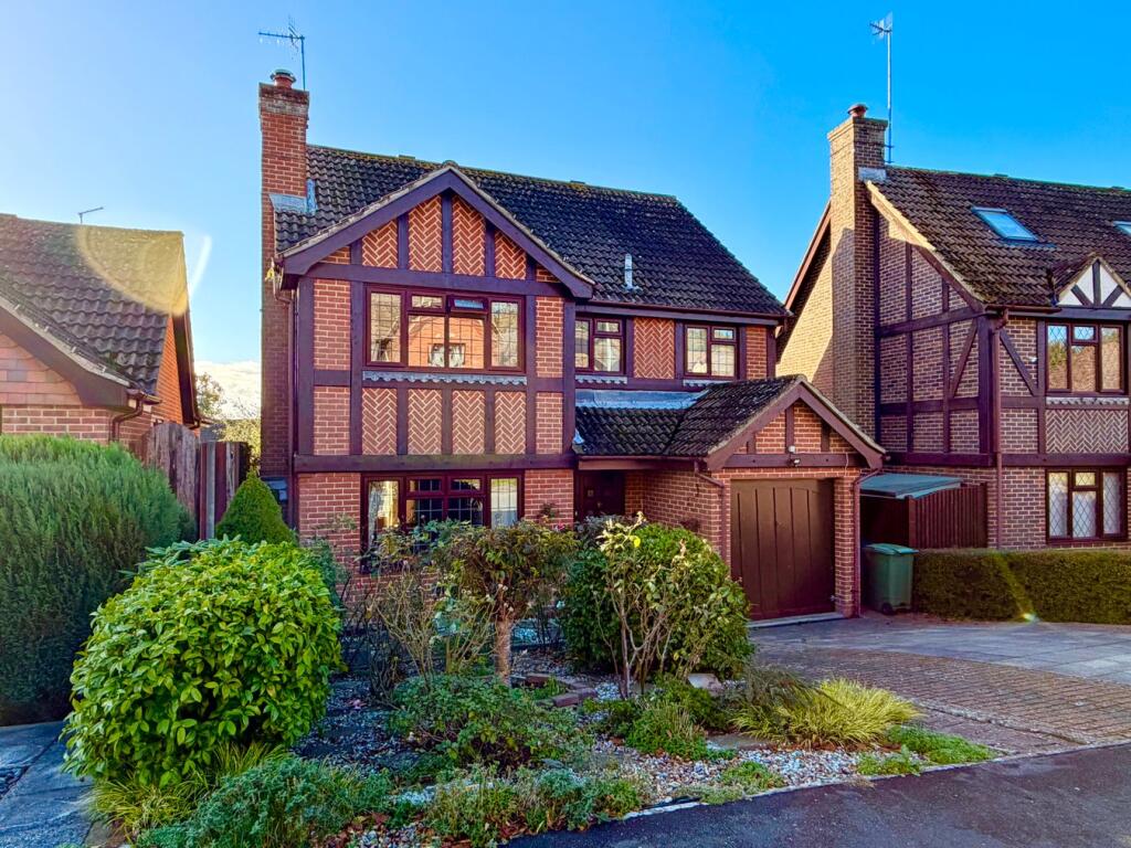 Main image of property: Cowdray Park Road, Bexhill-on-Sea, TN39