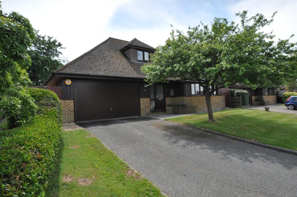 3 bedroom bungalow for sale in Birkdale, BexhillonSea, TN39