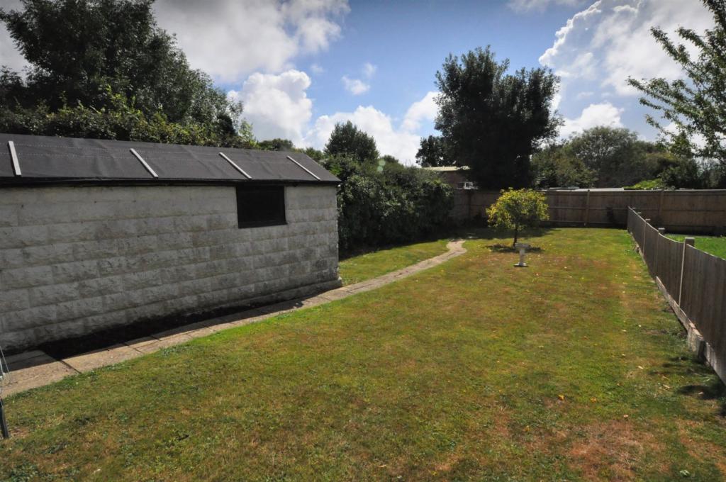 2 bedroom bungalow for sale in Turkey Road, BexhillonSea, TN39