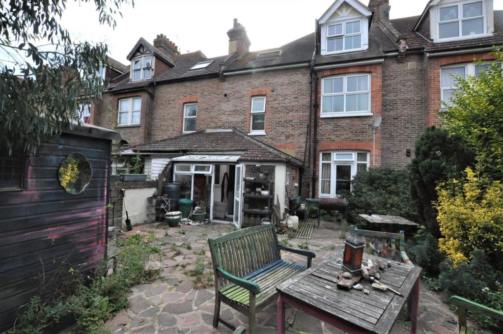 4 bedroom town house for sale in Albany Road, BexhillonSea, TN40