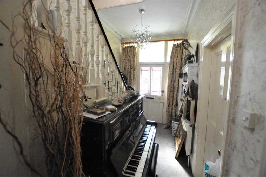 4 bedroom town house for sale in Albany Road, BexhillonSea, TN40