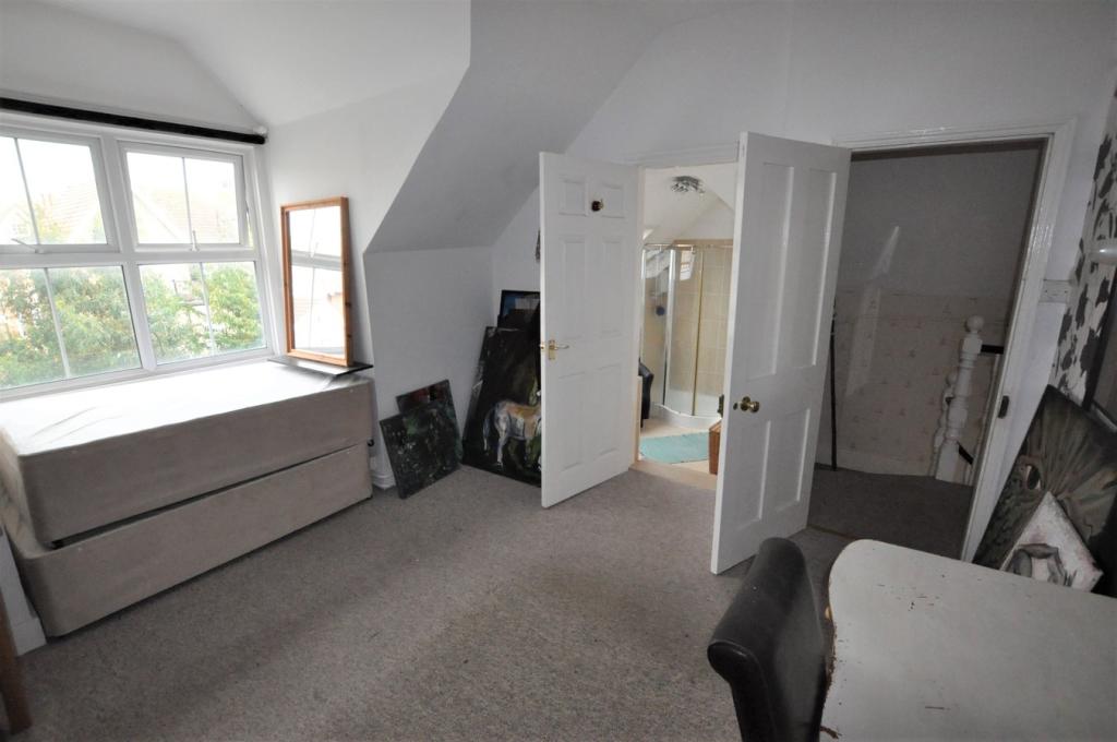 4 bedroom town house for sale in Albany Road, BexhillonSea, TN40