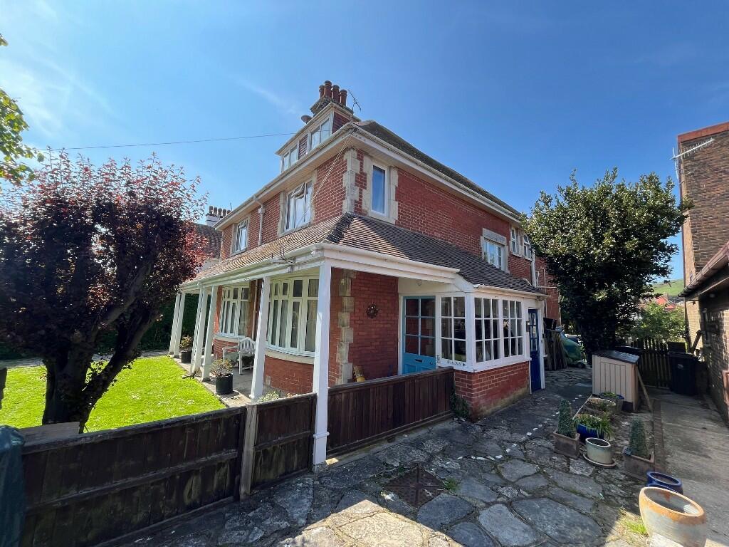 3 bedroom flat for sale in Victoria Road, Swanage, Dorset, BH19