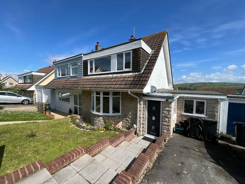 4 bedroom semidetached house for sale in Alderbury Close, Swanage