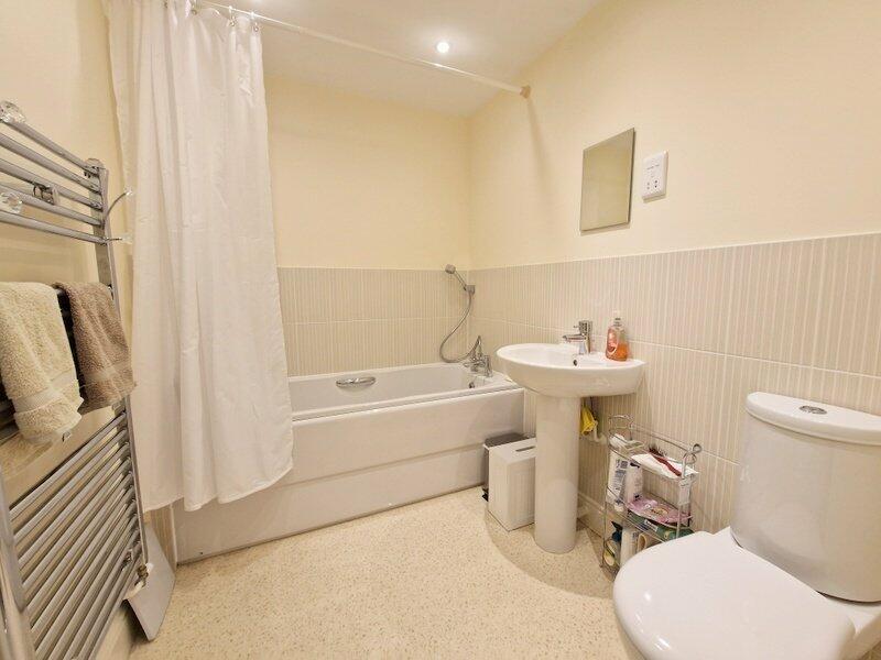 2 bedroom flat for sale in 4 Cyprus Road, Exmouth, EX8 2DZ, EX8