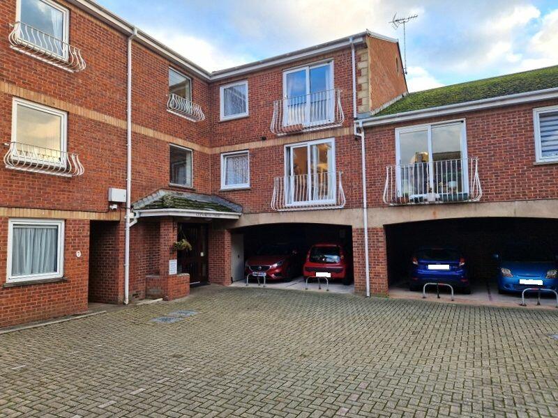 Main image of property: Exeter Road, Exmouth, EX8 1PJ