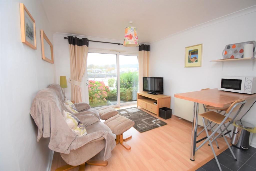1 bedroom flat for sale in South Snowdon Wharf, Porthmadog, LL49
